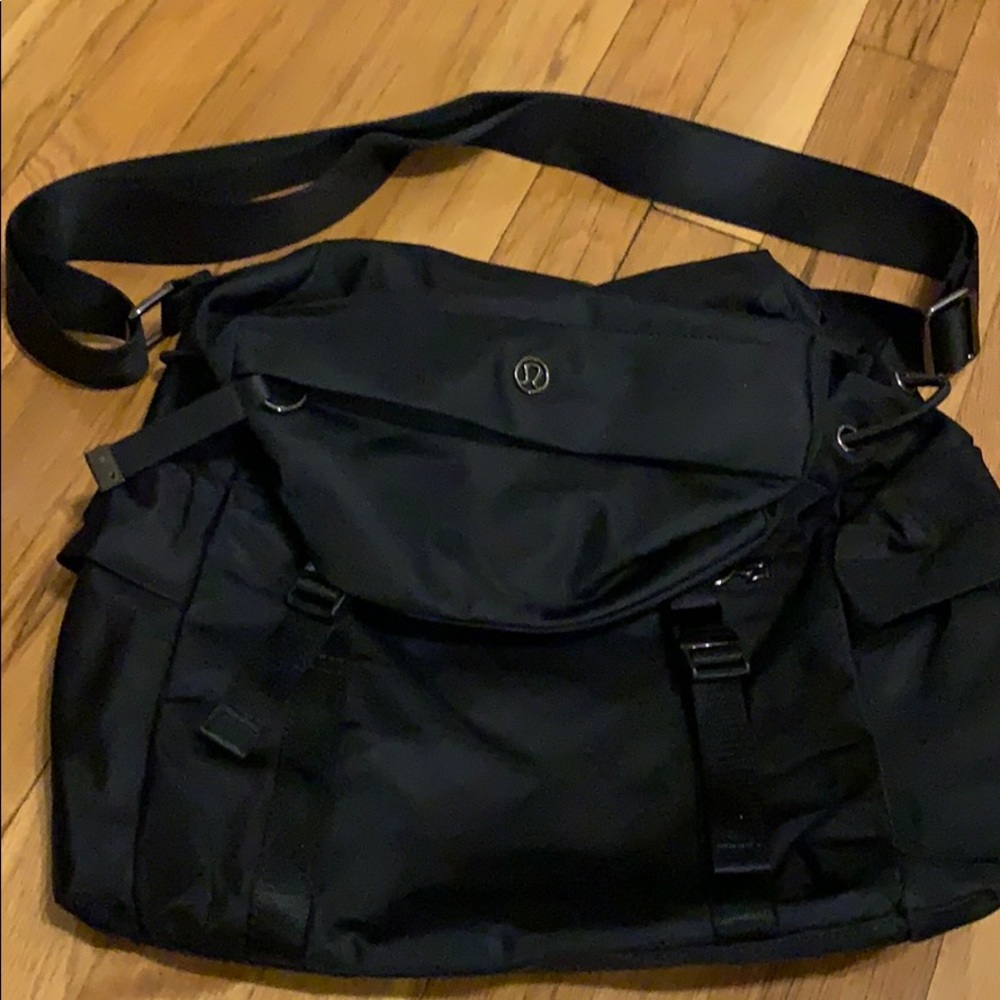 Lululemon Back to Me bag